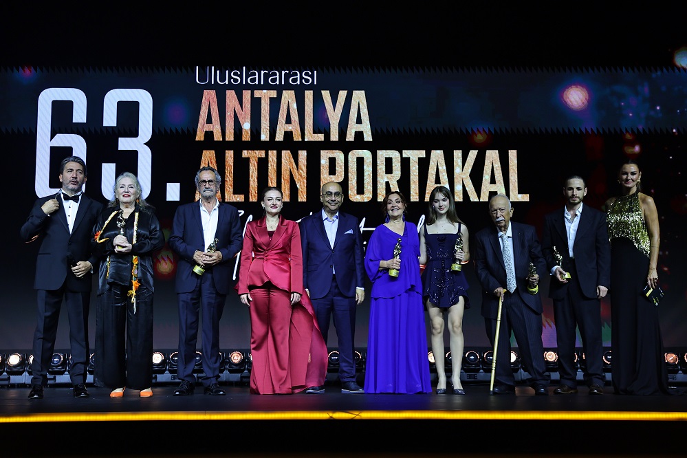 Altın Portakal “Daima” diyerek sinema meşalesini 63. kez yaktı