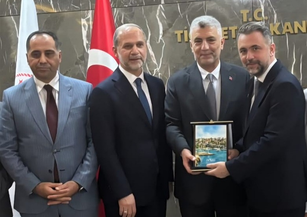 Yaş Meyve Sebze sektörü temsilcileri Ticaret Bakanı Prof. Dr. Ömer Bolat'ı ziyaret etti
